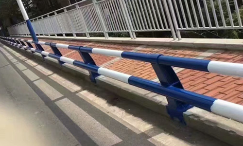 防撞護欄（lán）