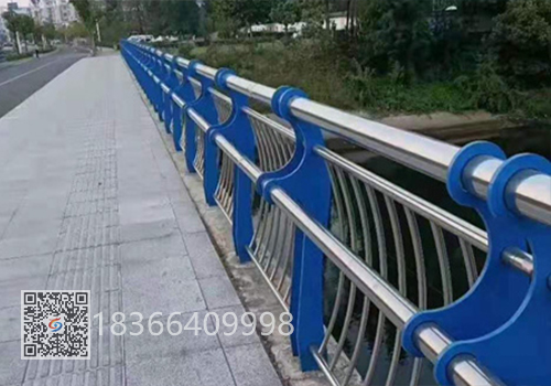 複（fù）合管景觀河道（dào）護欄