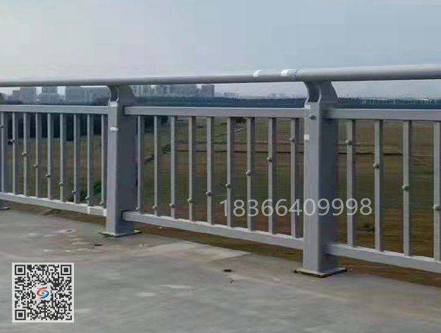 橋梁人行（háng）道護欄